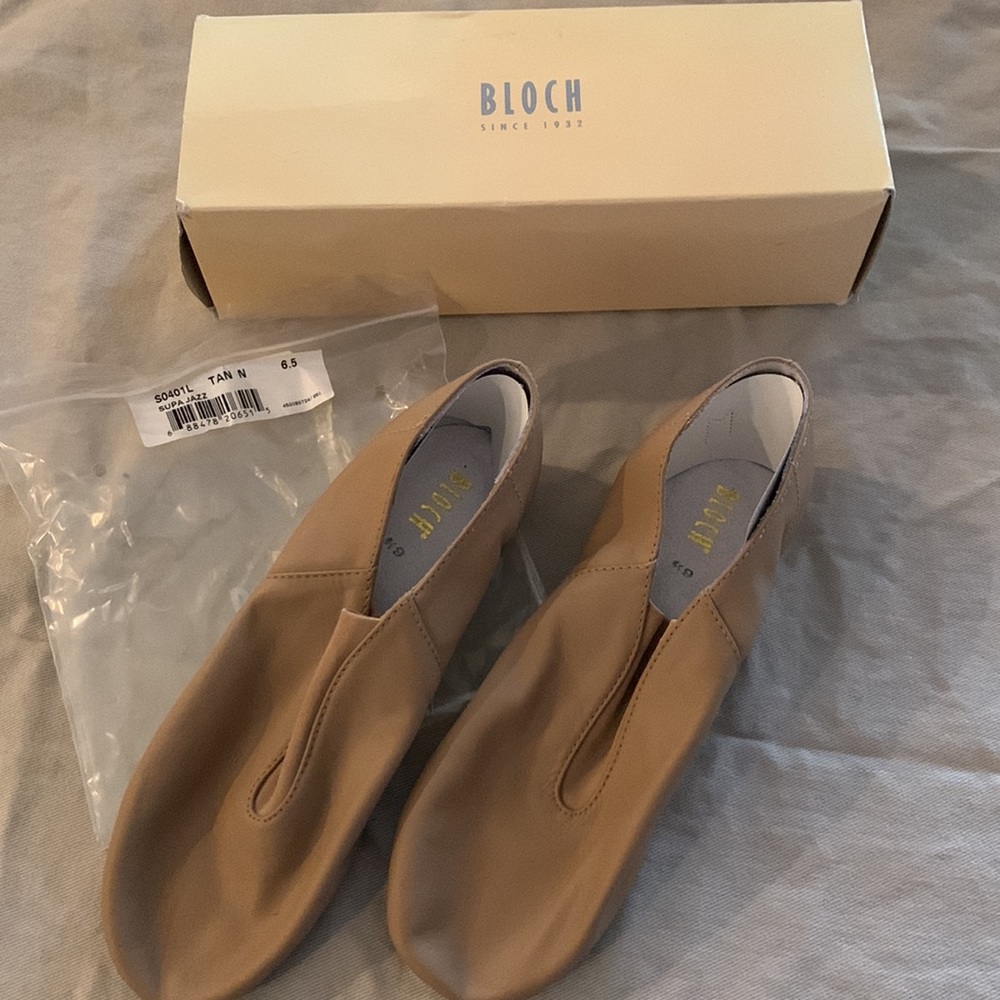 Tan jazz shoes